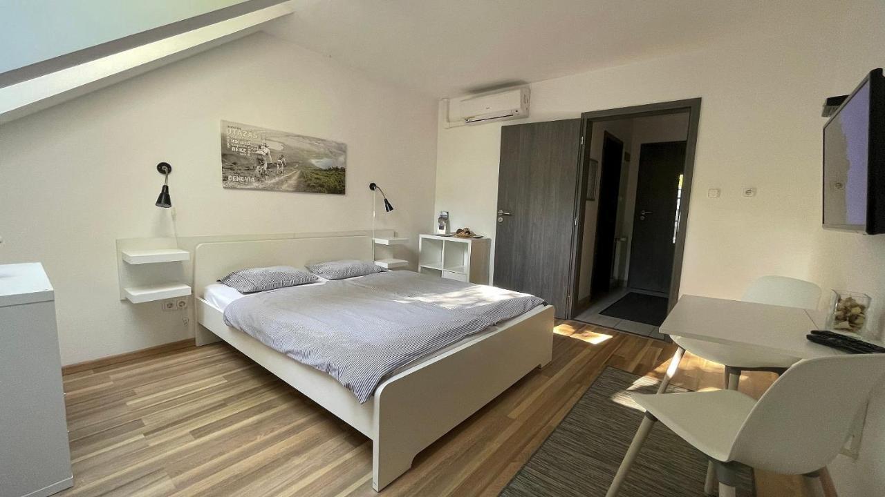 Benevia Apartments Печ Экстерьер фото