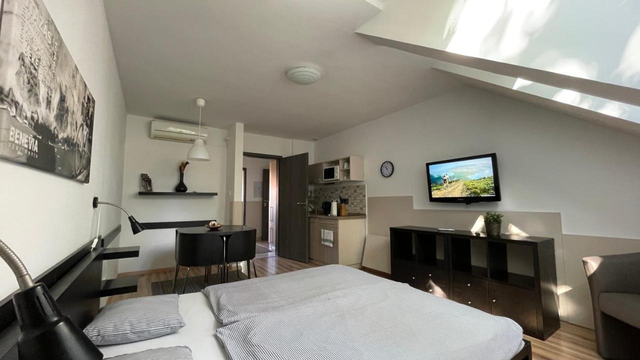 Benevia Apartments Печ Экстерьер фото