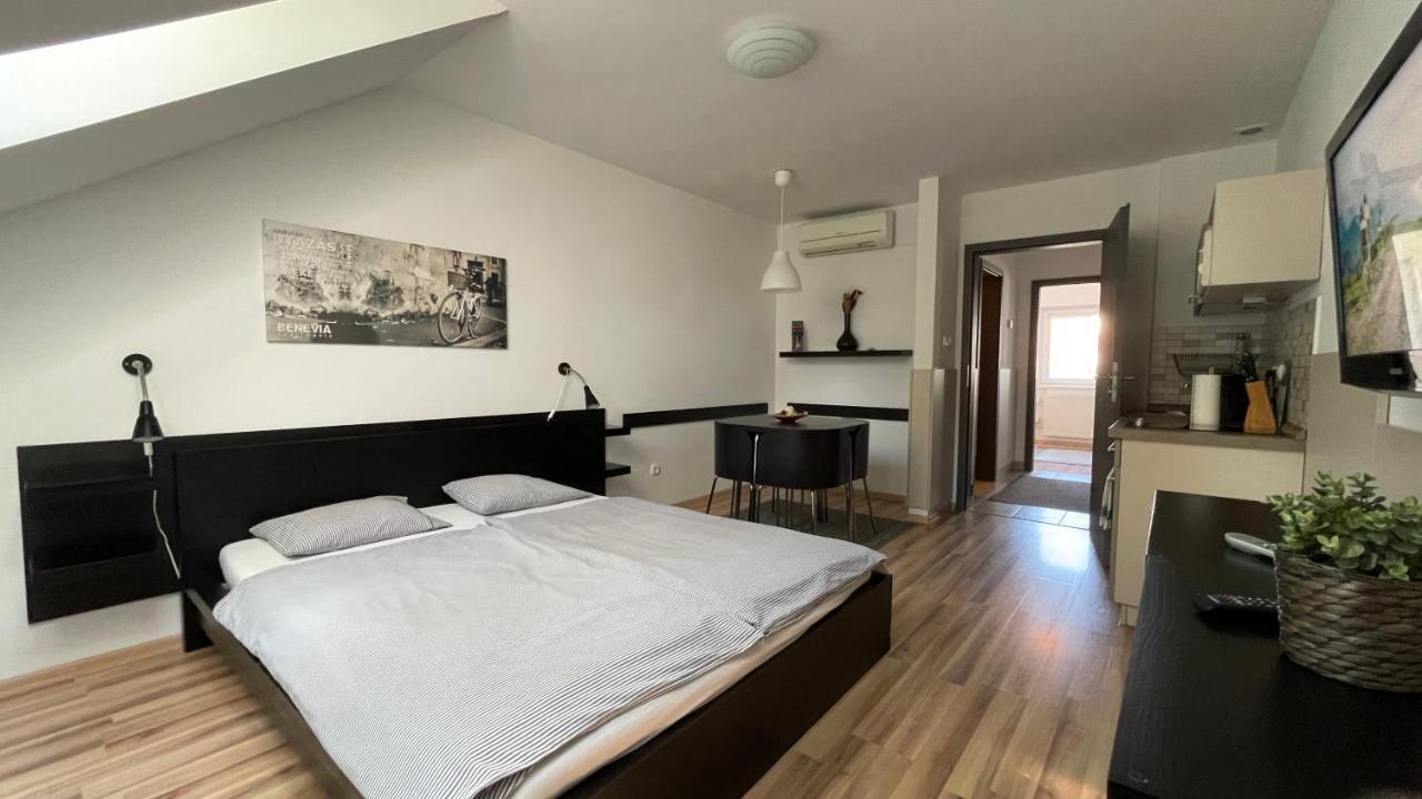 Benevia Apartments Печ Экстерьер фото